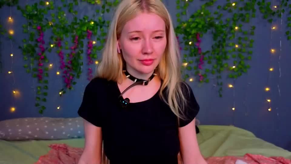 lillie_berry Adult Chat July 18, 2026