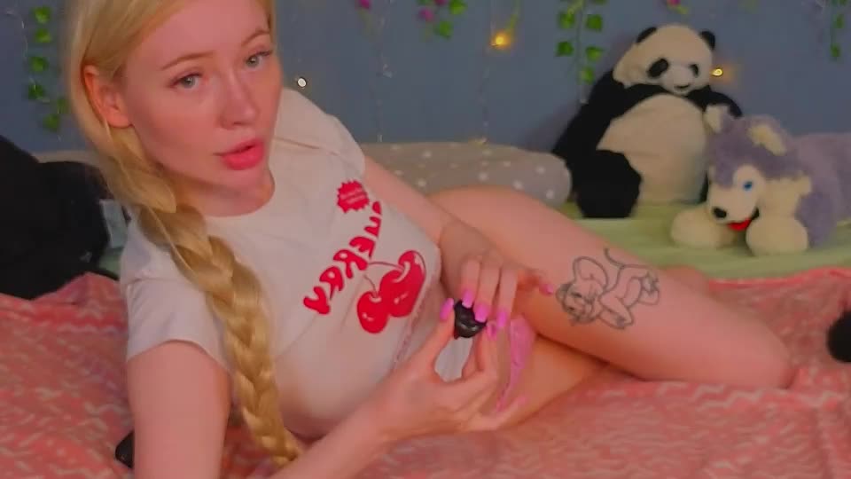 lillie_berry Adult Chat July 17, 2026