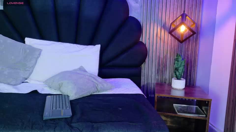 _charlotte_queen_ Adult Chat July 17, 2026