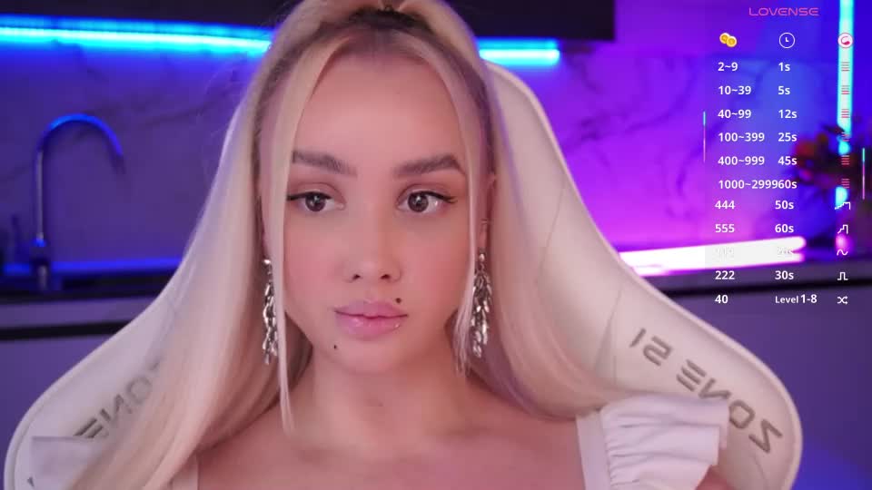 blond_diamond Adult Chat July 17, 2026