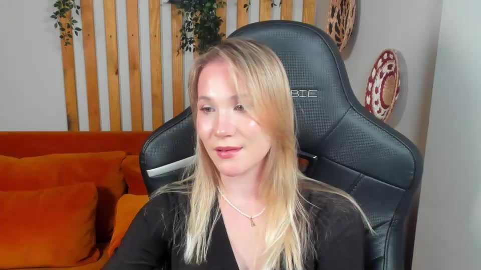 elaravoltage Adult Chat July 17, 2026