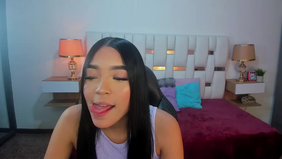 iamcharlotte19 Adult Chat July 18, 2026