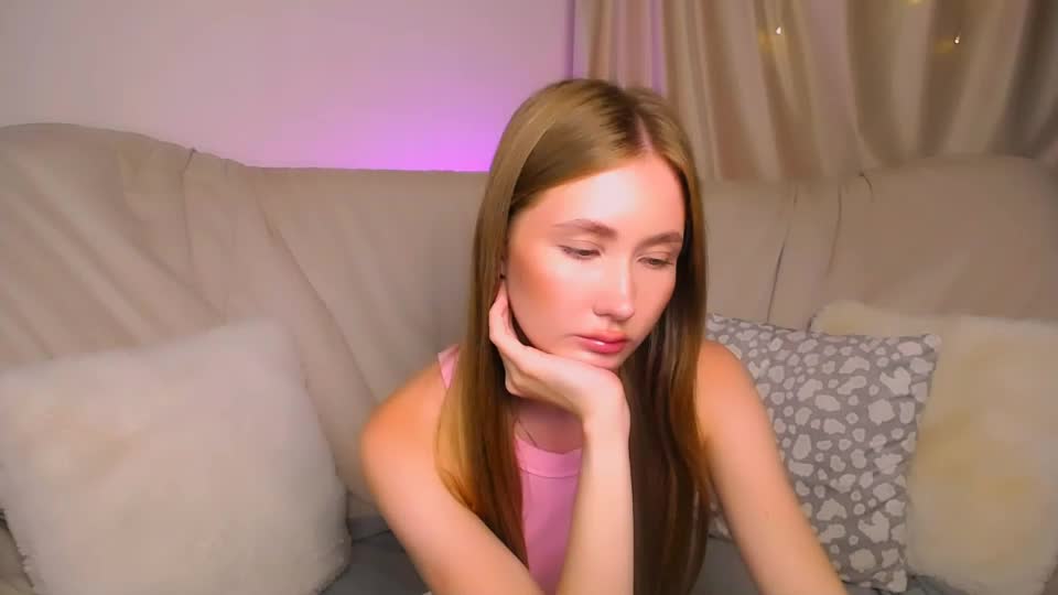 ellycolins_ Adult Chat July 17, 2026