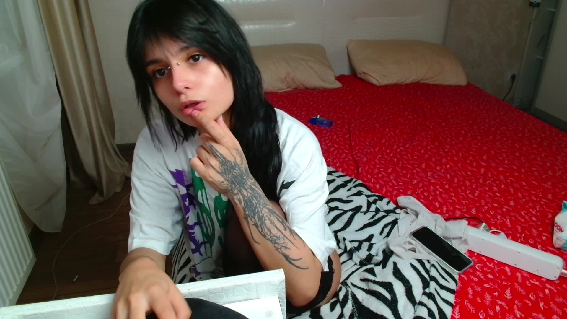 TheSluttyFox Adult Chat July 18, 2026