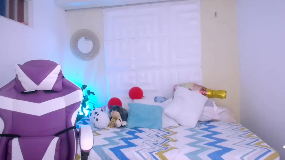 auroramcry Adult Chat July 17, 2026
