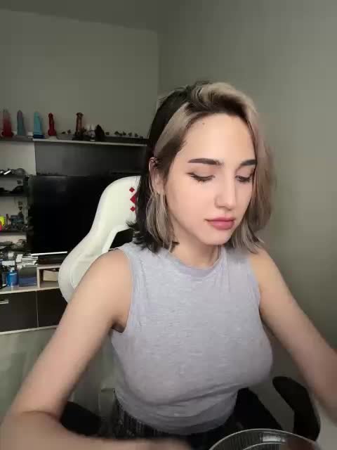 Honey_buns Adult Chat July 18, 2026