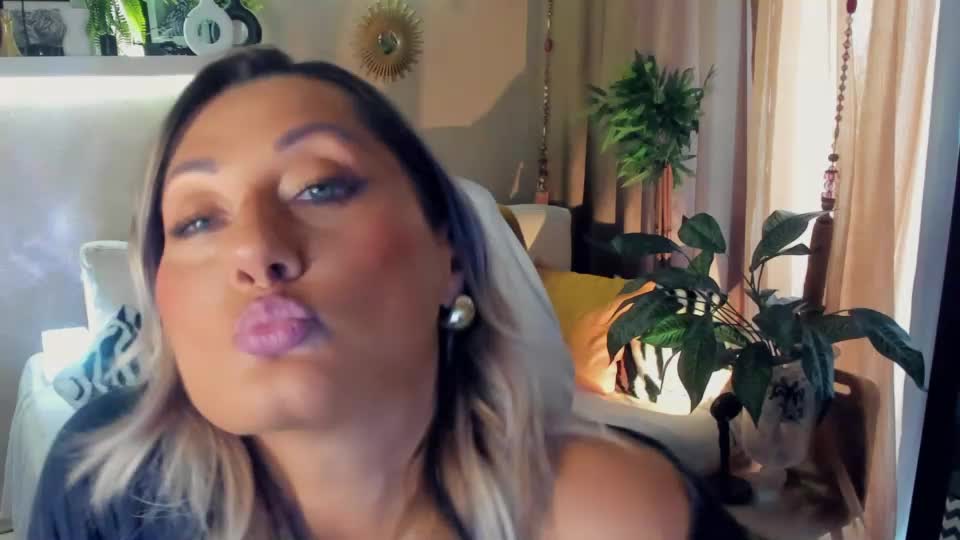 sarahholly Adult Chat July 18, 2026