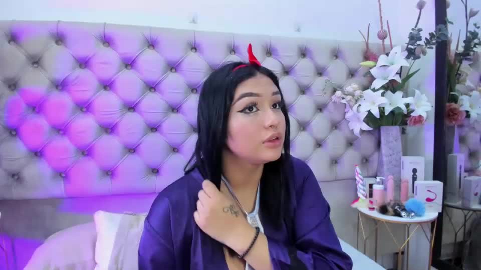 naomiwhitee Adult Chat July 18, 2026