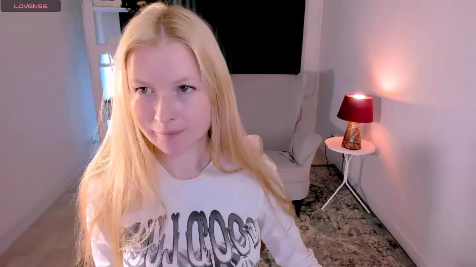 laly_peach Adult Chat July 18, 2026