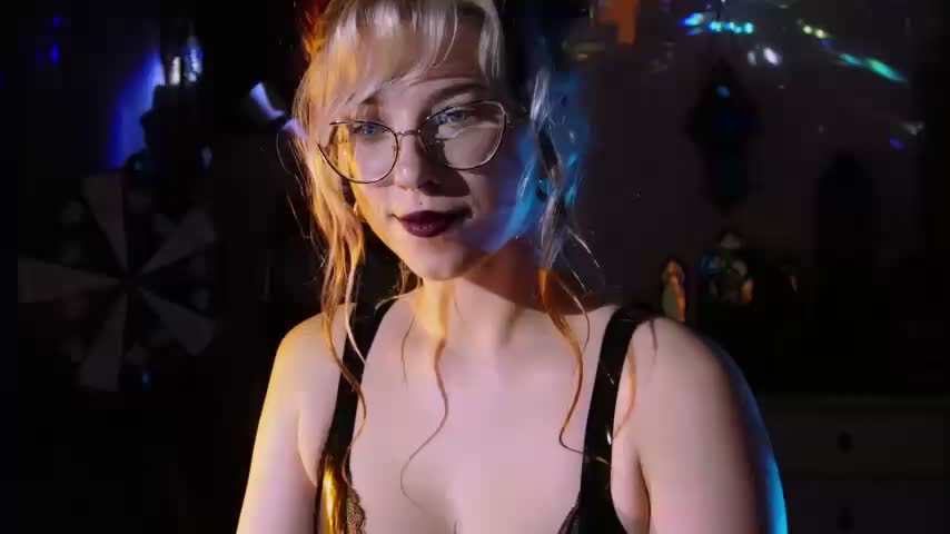 Scarlett_Wanner Adult Chat July 19, 2026