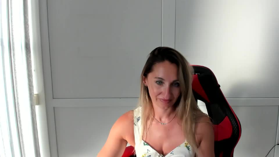 elinarosee Adult Chat July 19, 2026
