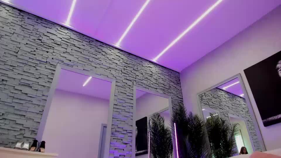 reina_cummings Adult Chat July 19, 2026