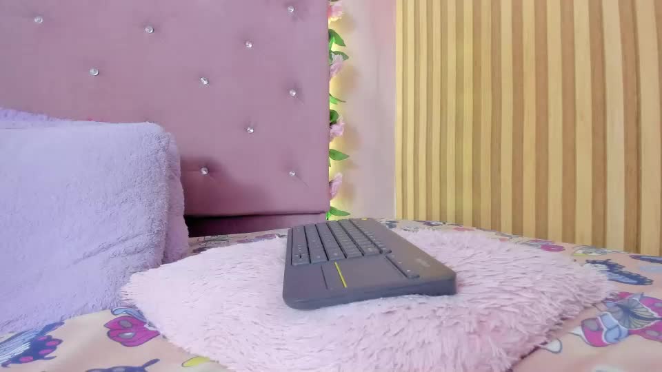 lovely__kiss___2026-07-19_02-58-52_713 Adult Chat July 19, 2026