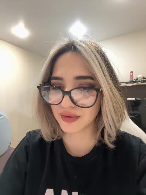 Honey_buns Adult Chat July 20, 2026