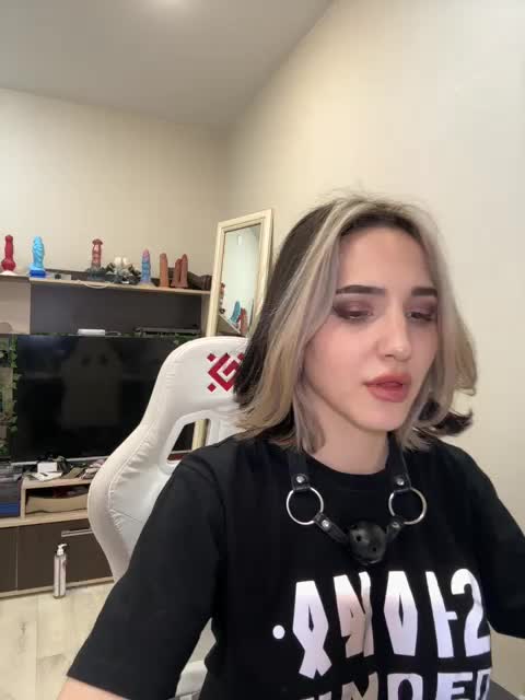 Honey_buns Adult Chat July 20, 2026