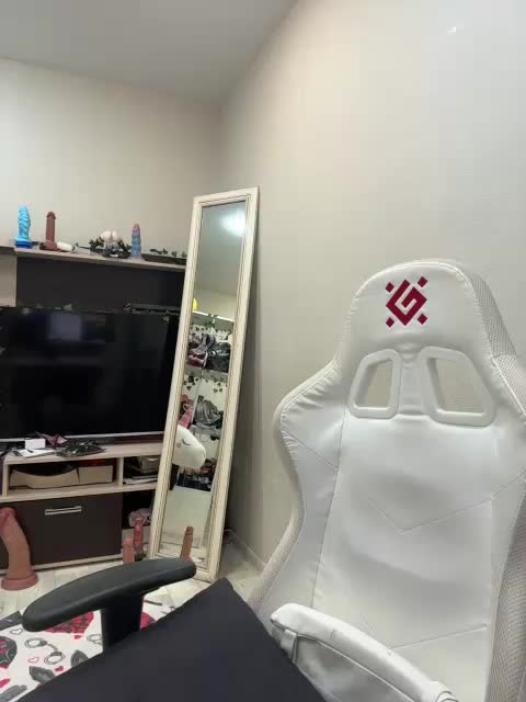 Honey_buns Adult Chat July 20, 2026