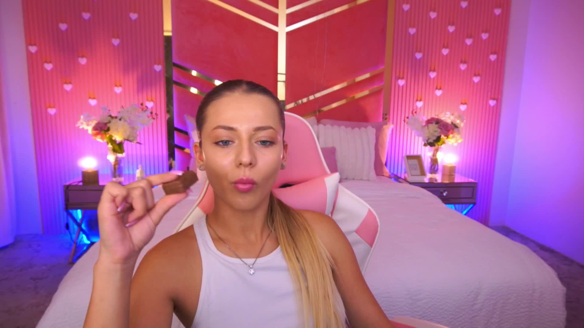 LoveeDove Adult Chat July 21, 2026