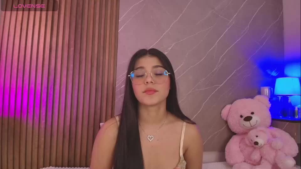 ariana_jhonson11 Adult Chat July 21, 2026