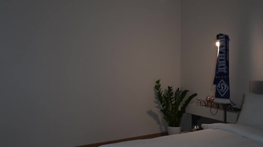ella_twinkl Adult Chat July 22, 2026