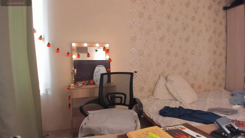 Alice_next_door Adult Chat July 21, 2026