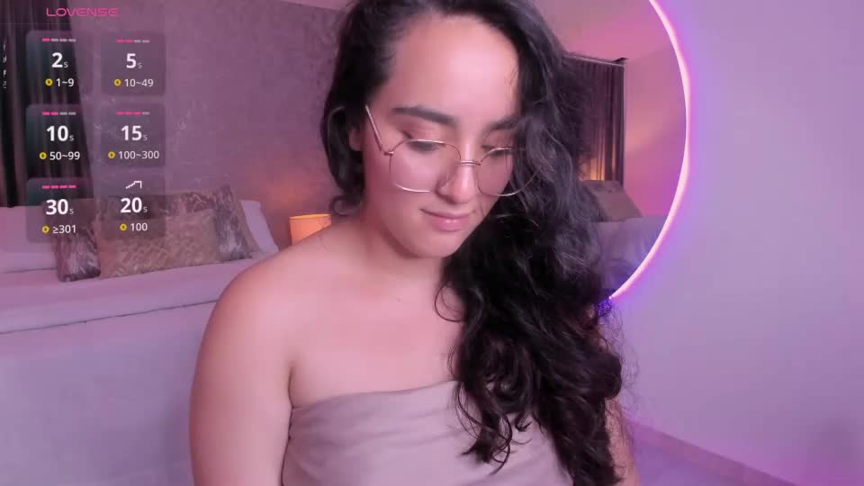 viiolet_rosee Adult Chat July 21, 2026