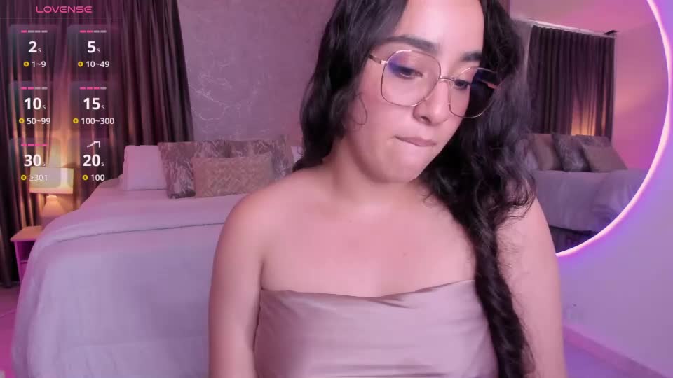 viiolet_rosee Adult Chat July 21, 2026