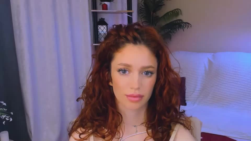 christinaconteeree Adult Chat July 23, 2026
