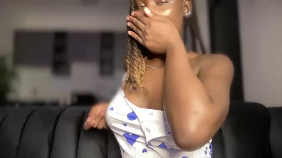 reina77xo Adult Chat July 22, 2026