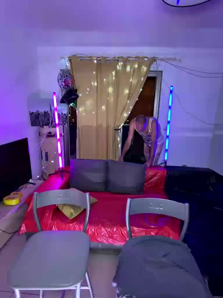 BigTwiXXX Adult Chat July 22, 2026