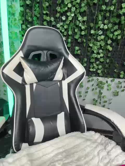 Eva_Kit Adult Chat July 22, 2026