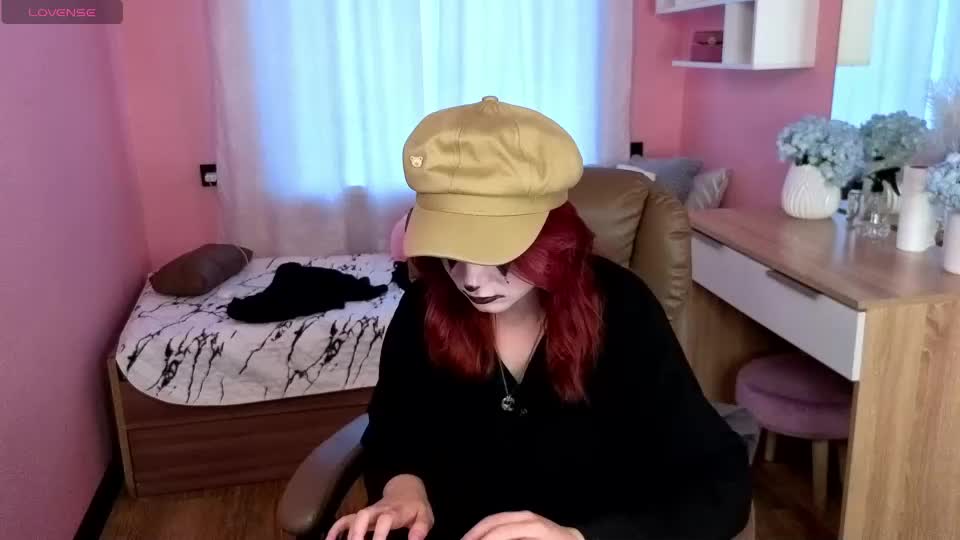 fox_cutee Adult Chat July 23, 2026