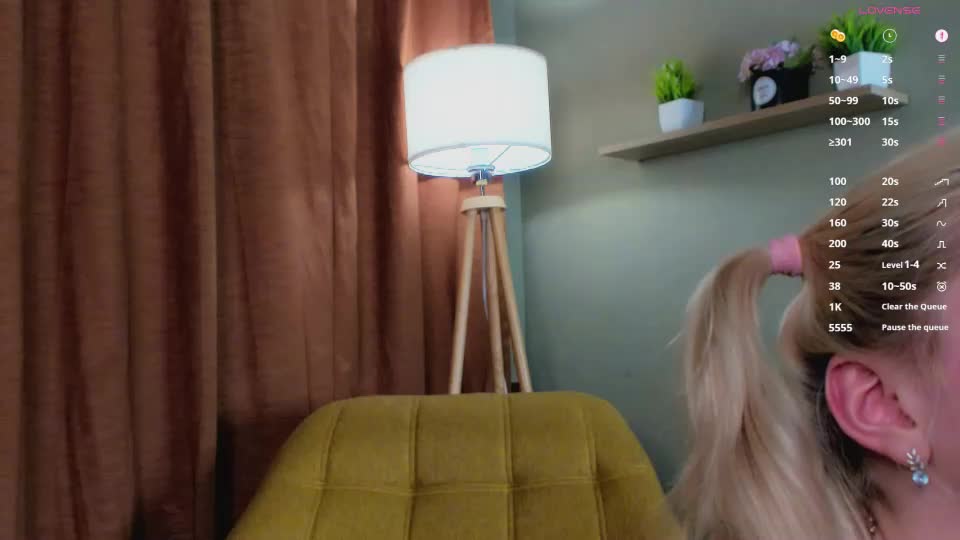 hypno_eyes_babe Adult Chat July 24, 2026