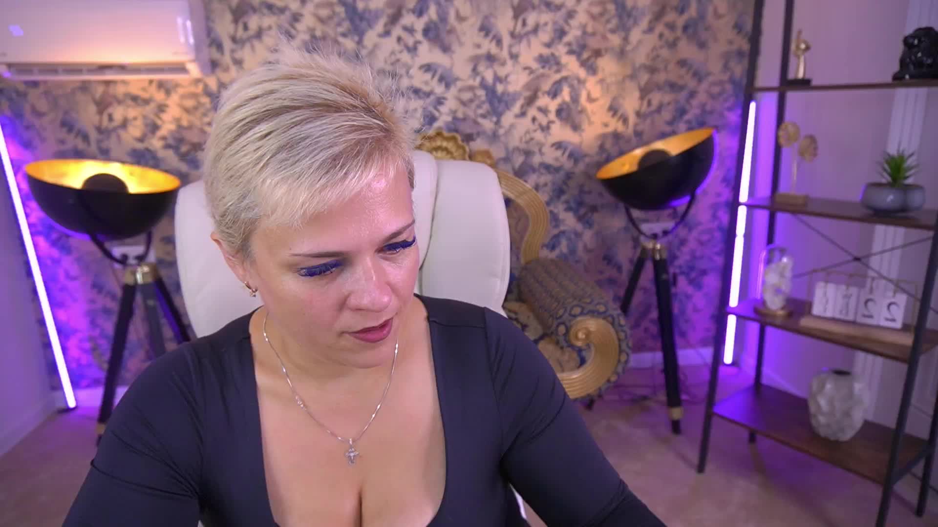 CrystalVibe Adult Chat July 25, 2026