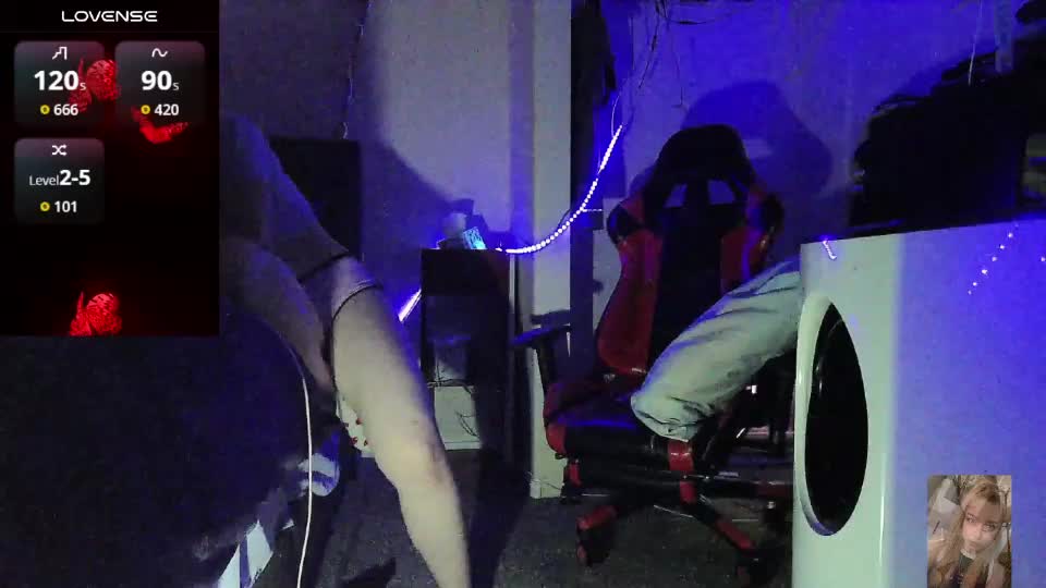 blondiebubblebooty Adult Chat July 25, 2026