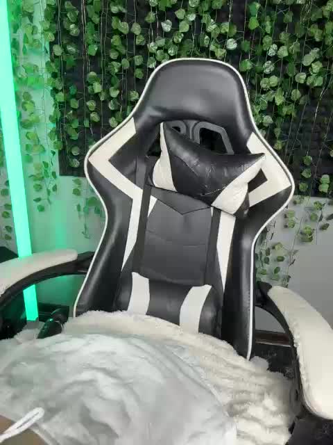 Eva_Kit Adult Chat July 25, 2026