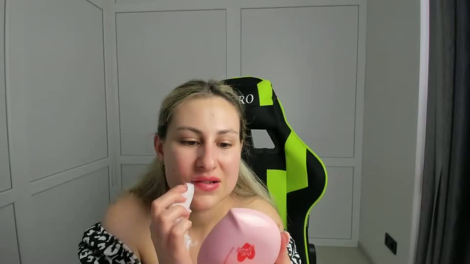 julia_sunshinee Adult Chat July 25, 2026