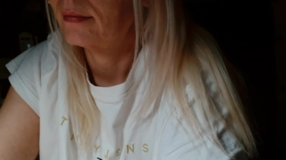 kathleenedwards Adult Chat July 25, 2026