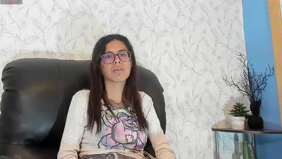 emily_loperaa Adult Chat July 25, 2026