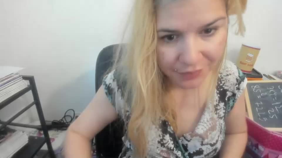 artsyandcraftsy_ Adult Chat July 25, 2026