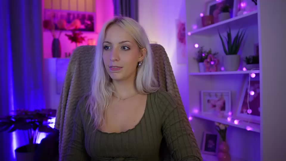 lucy_cutie_ Adult Chat July 25, 2026