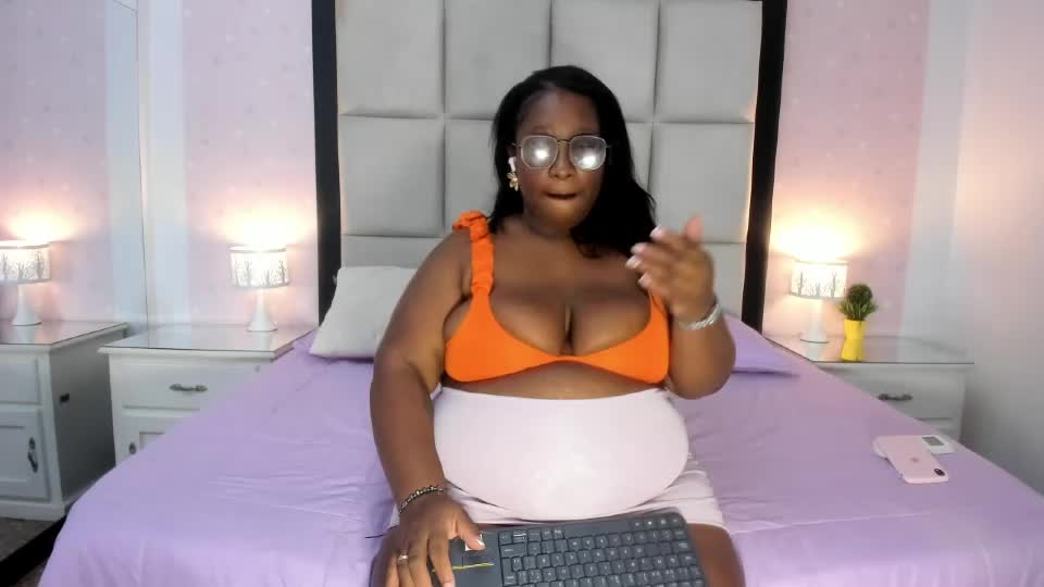 treisyvixen Adult Chat July 26, 2026