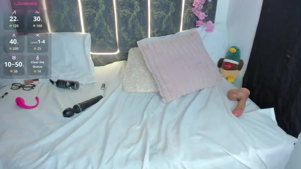 luany_moon Adult Chat July 27, 2026