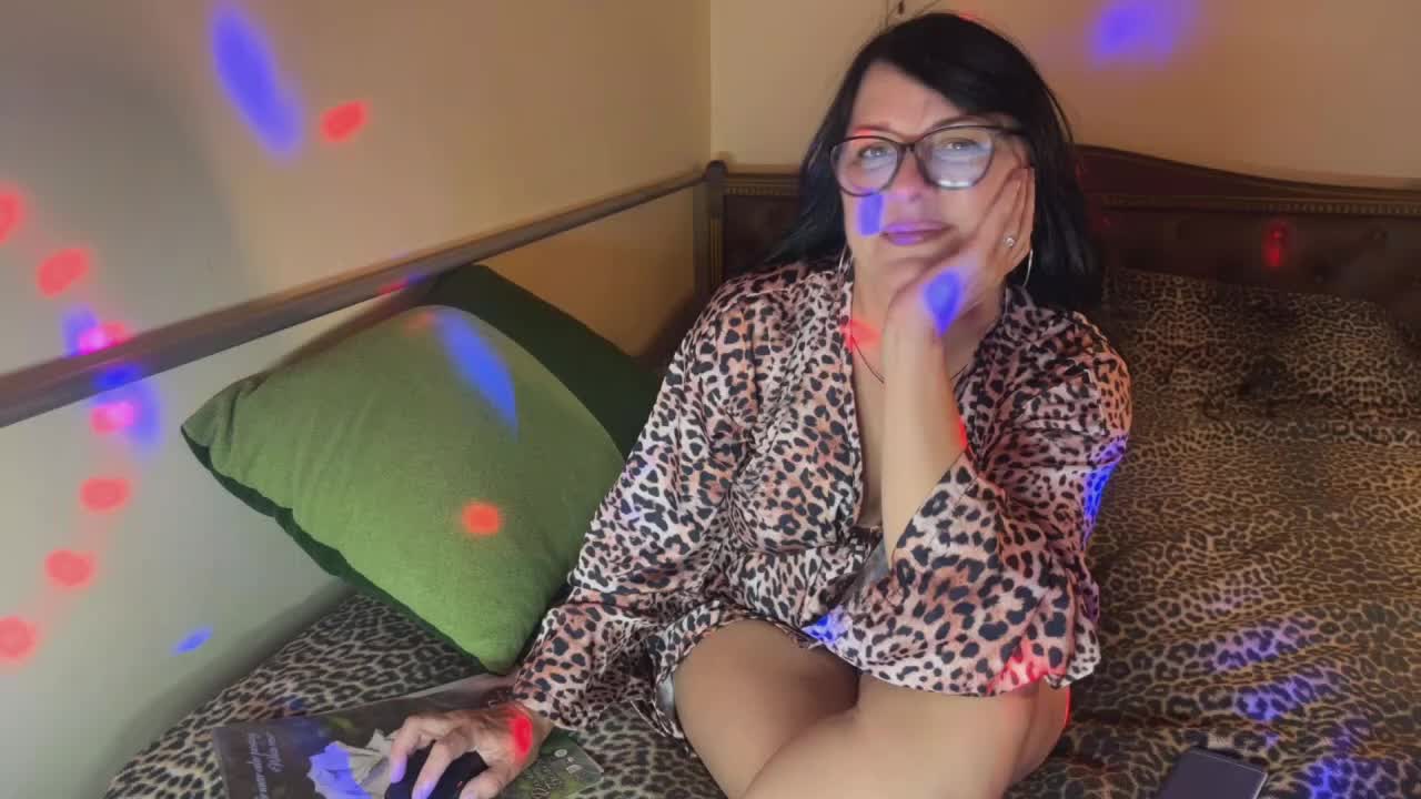 OxiXLove Adult Chat July 27, 2026
