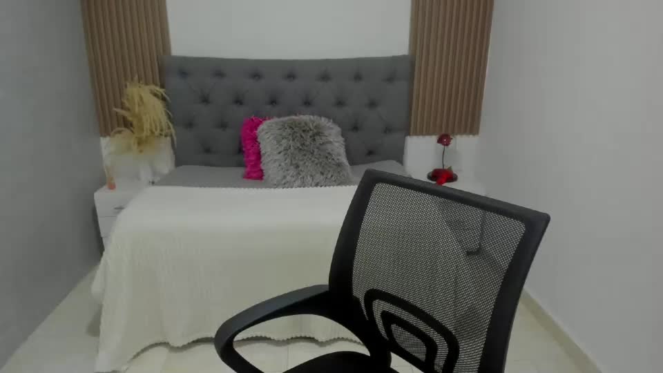 vixen_30 Adult Chat July 28, 2026
