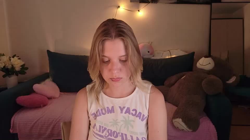 viki_charm Adult Chat July 28, 2026