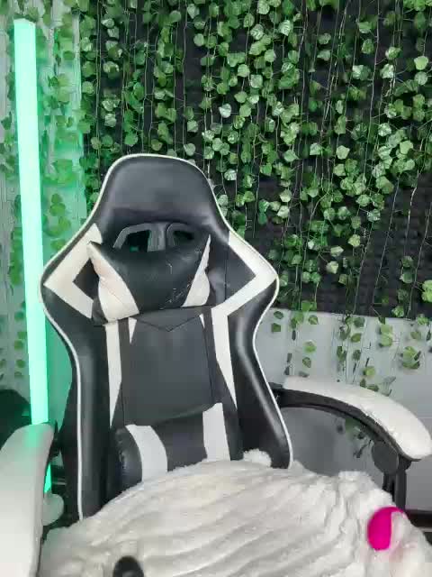 Eva_Kit Adult Chat July 28, 2026