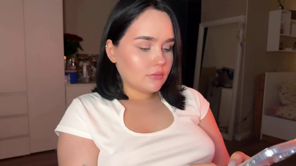 lola_razee Adult Chat July 28, 2026
