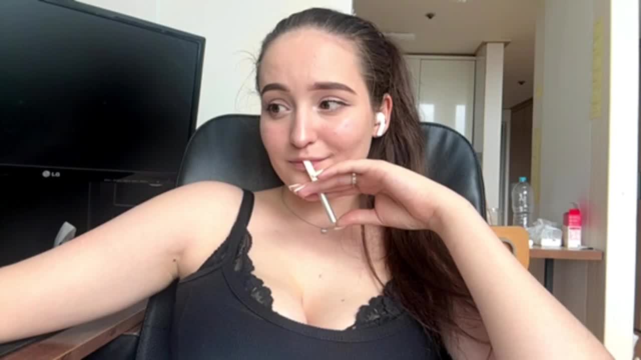EmillyCarte Adult Chat July 28, 2026