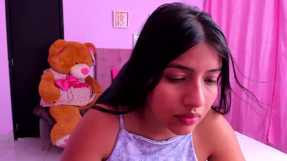 zara_cute18 Adult Chat July 29, 2026