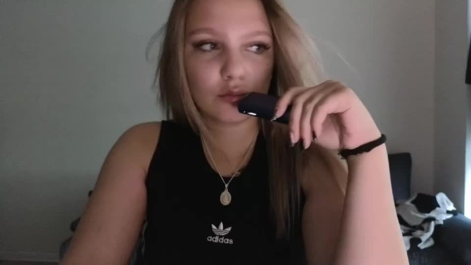 sweety_bettyyy Adult Chat July 29, 2026